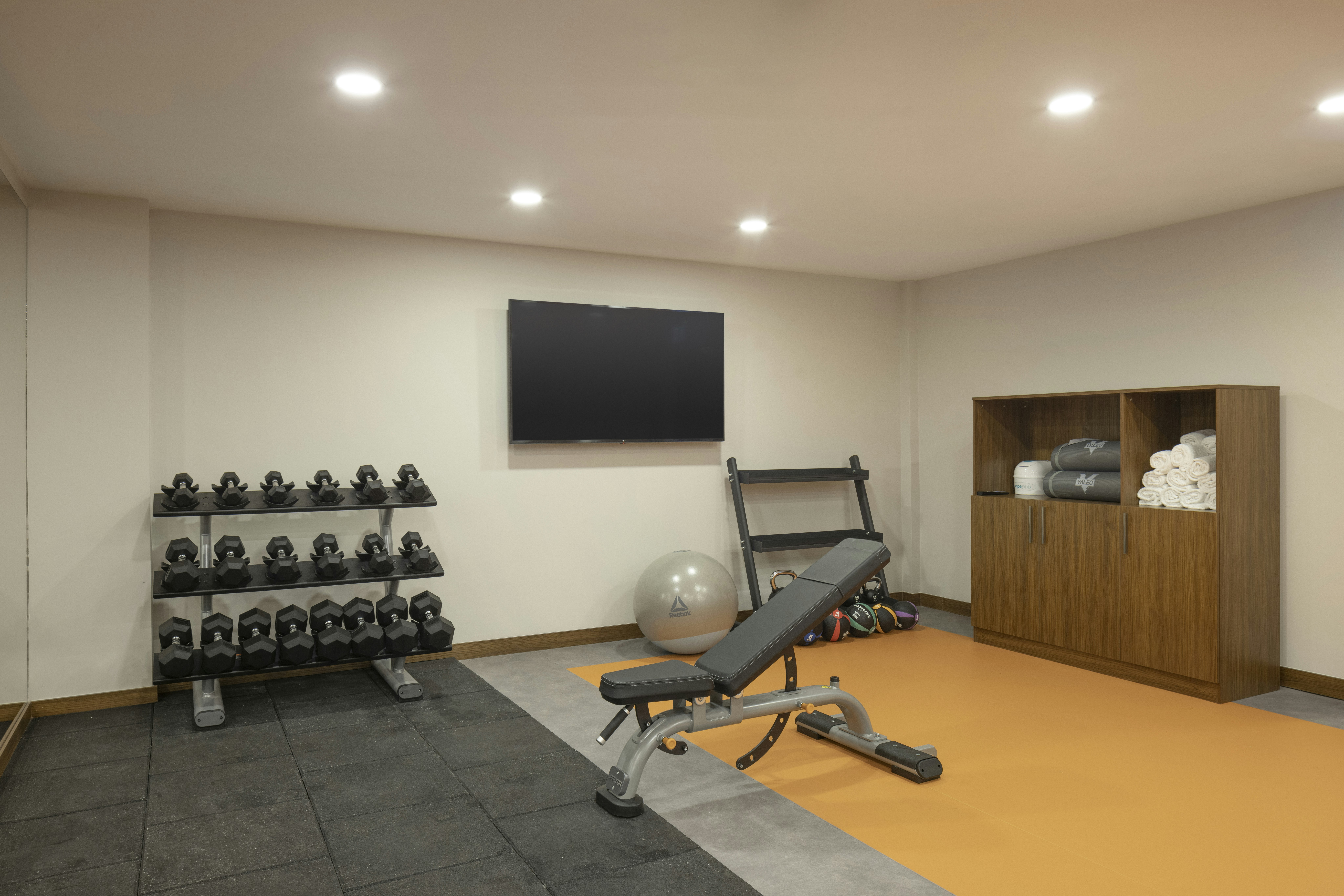 Hampton by Hilton Istanbul Arnavutkoy 18/43