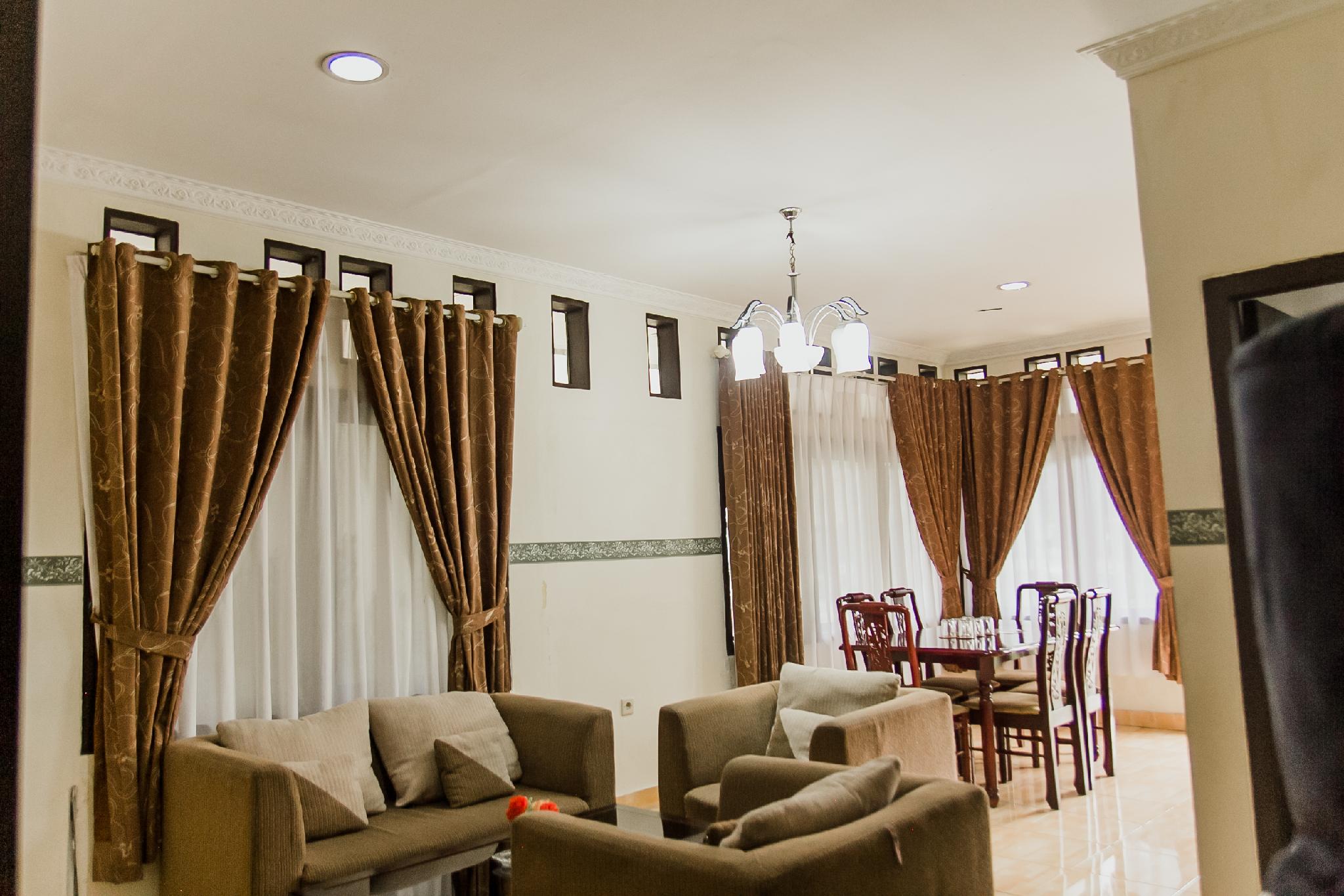 Hotel Ciloto Indah Permai 20/45