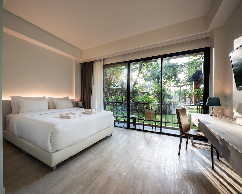 T-REX BURIRAM BOUTIQUE HOTEL 8/37