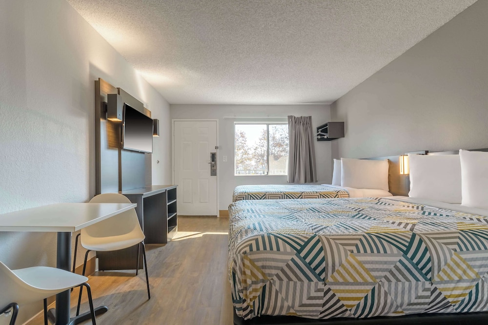 Studio6 Hayward, CA – Silicon Valley Gateway 18/33