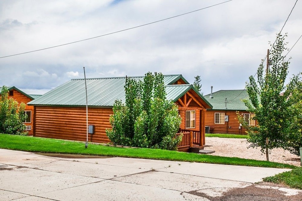 Bryce Country Cabins 7/70