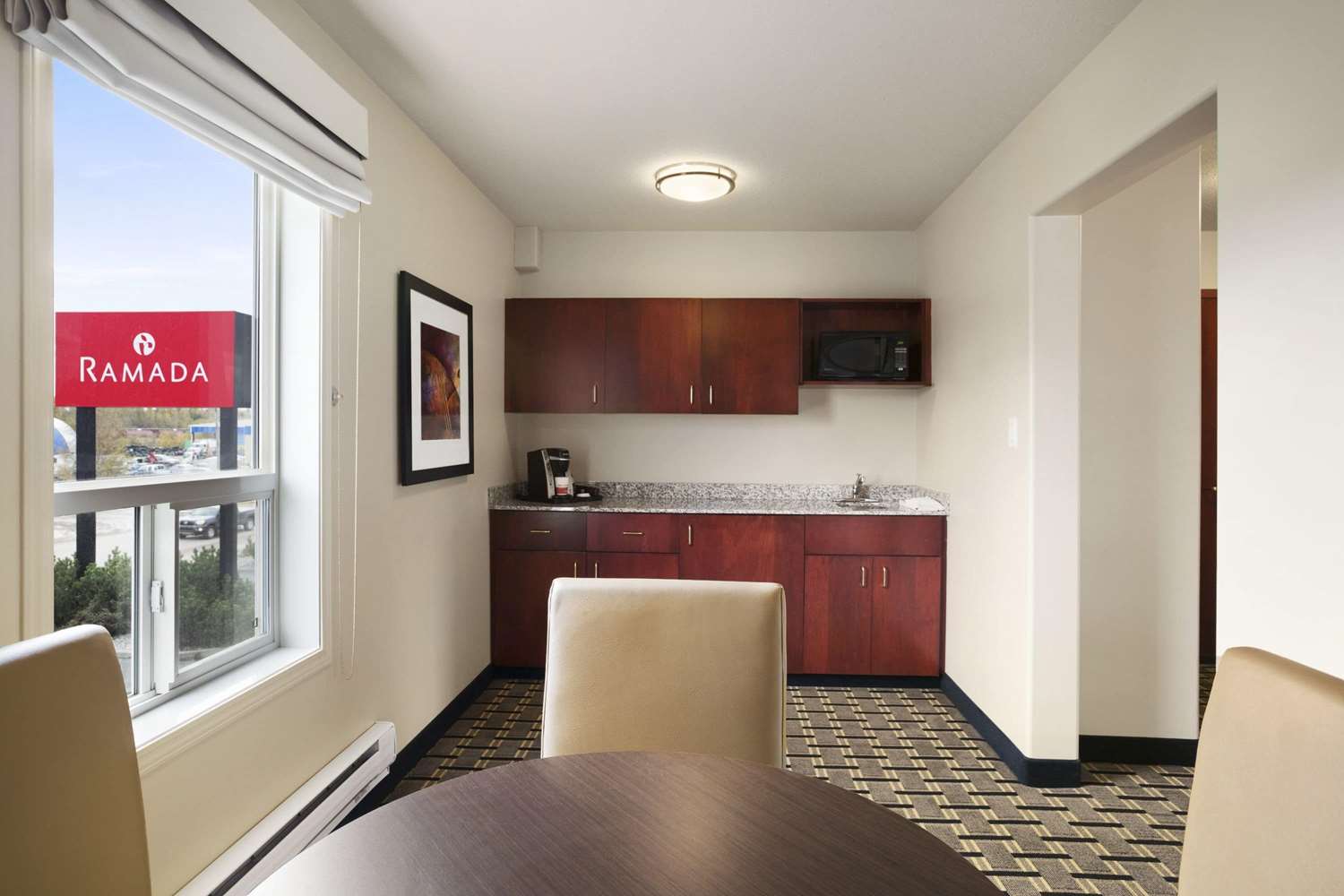 Ramada By Wyndham Edson 2/9
