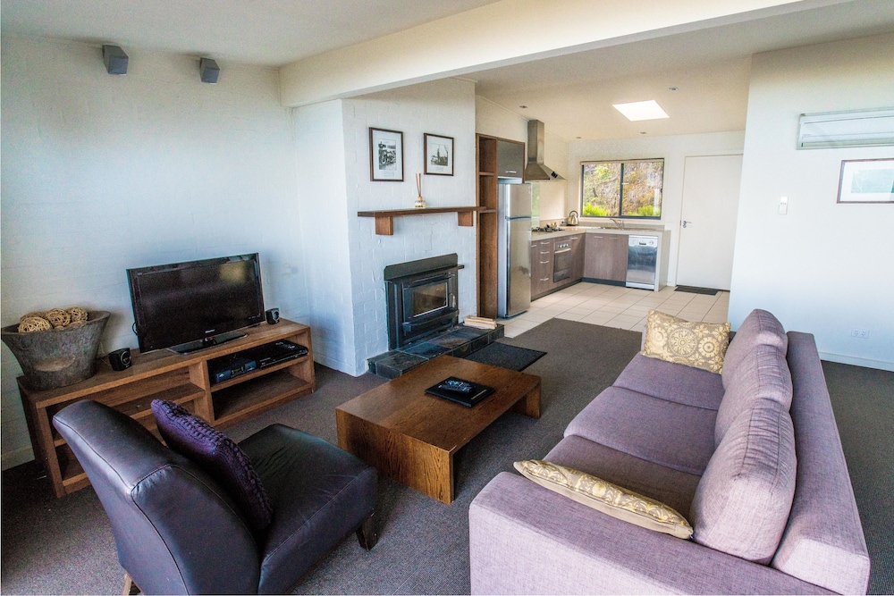 BEACON POINT OCEAN VIEW VILLAS 32/70