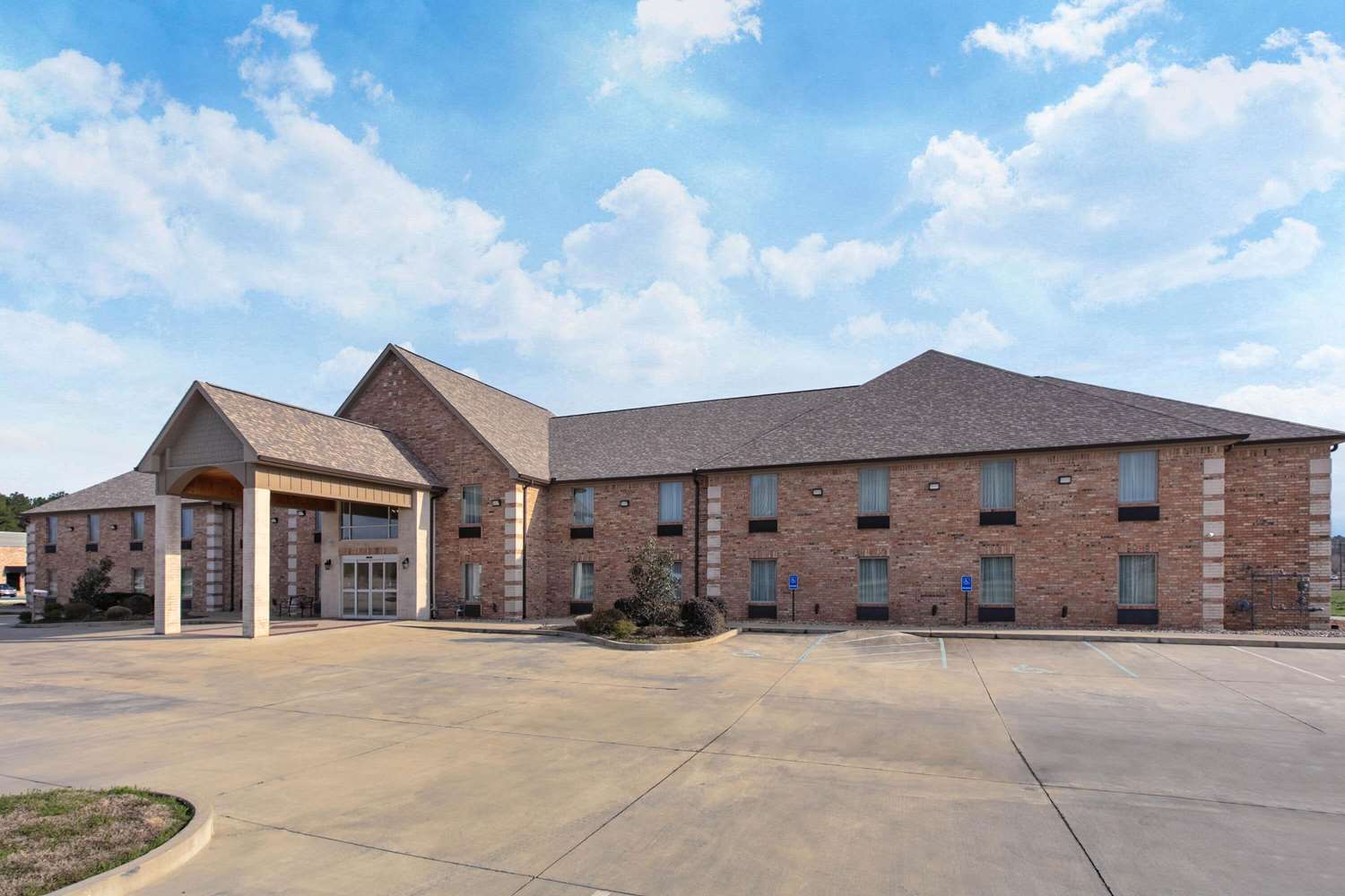 Days Inn And Suites By Wyndham Florence Jackson Area 4/50
