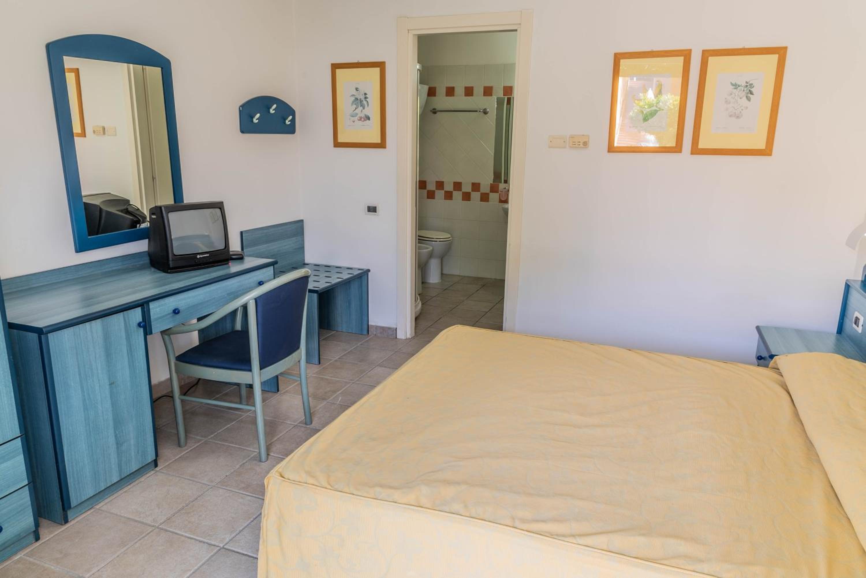 غرفة بسرير مزدوج، NICOTERA BEACH VILLAGE 4/7