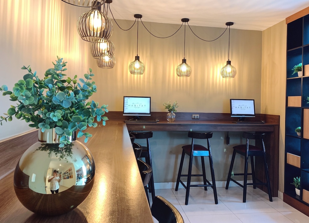 Habitat Hotel 30/39