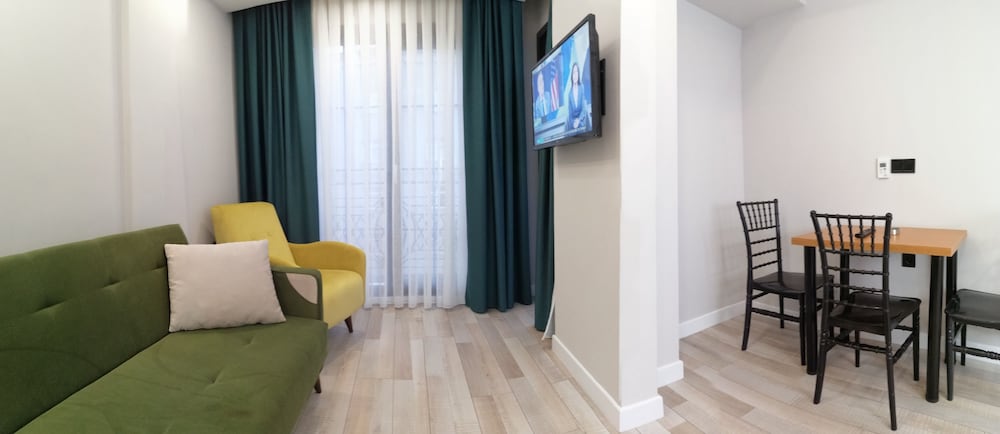 White Golden Suite Hotel 23/40
