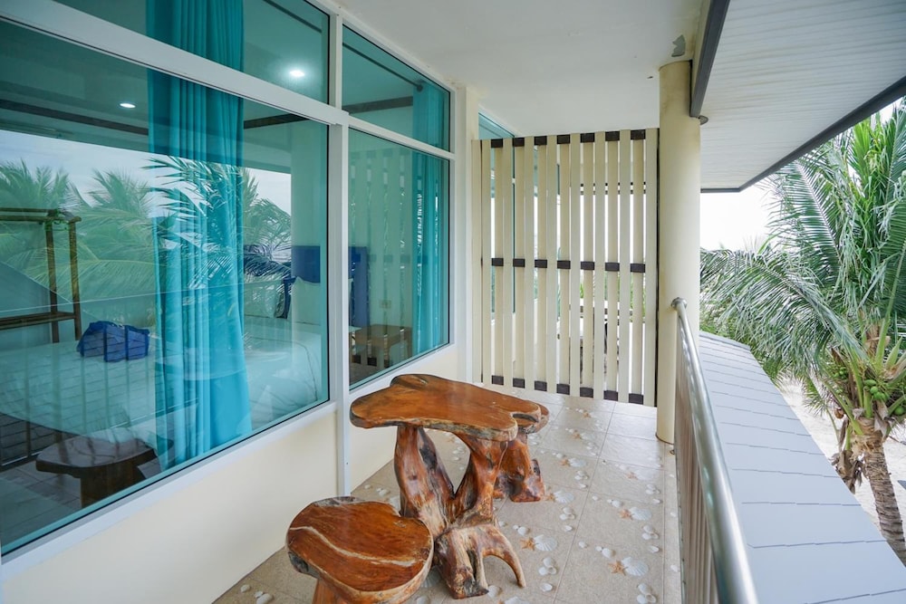 Baan Faa Talaychan Resort 37/65