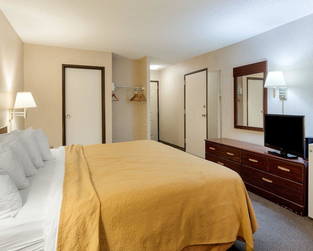 Quality Inn Robinsonville, MS 10/33