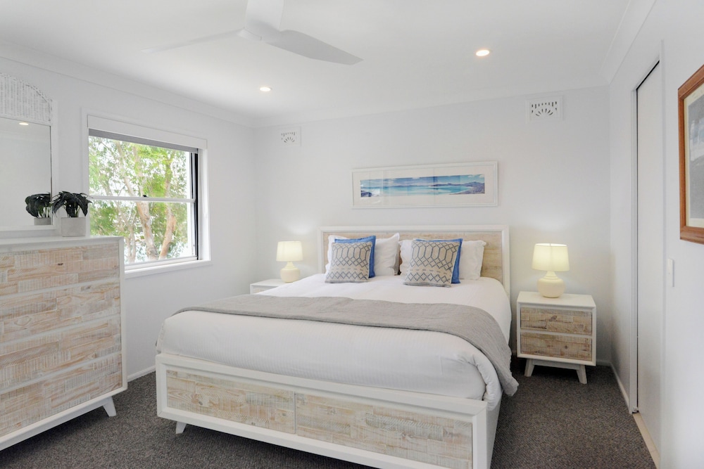 3 Bedrooms, Deluxe, 2 Bunk Beds, 2 Queen Beds, Water Front