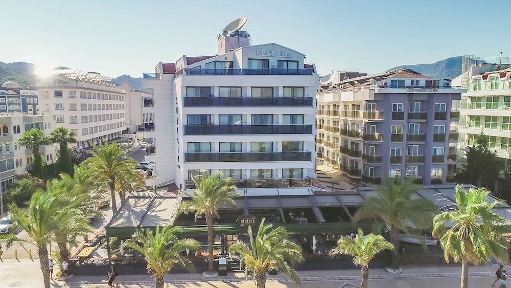 Aurasia Beach Hotel 6/69