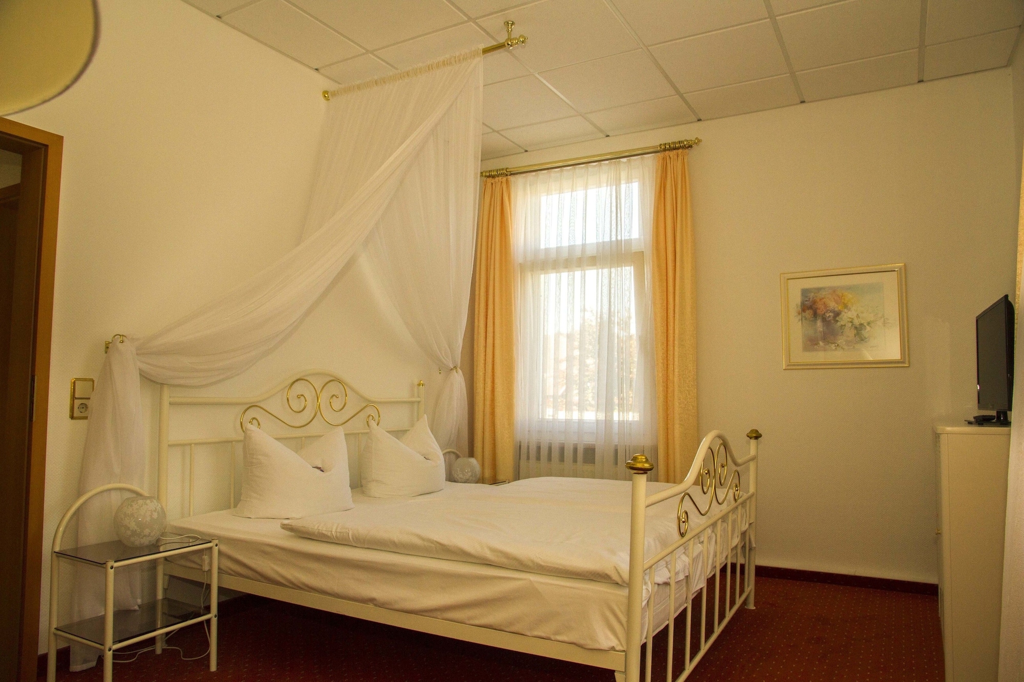 Suite, Double and Twin Beds