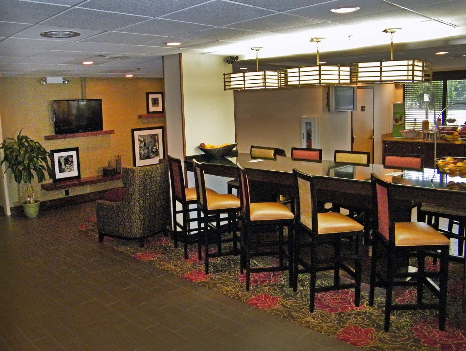 restaurant cafeteria