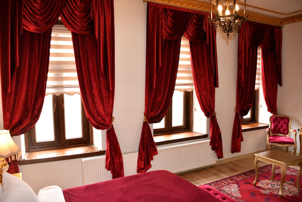 Hotel Katerina Sarayi 26/38