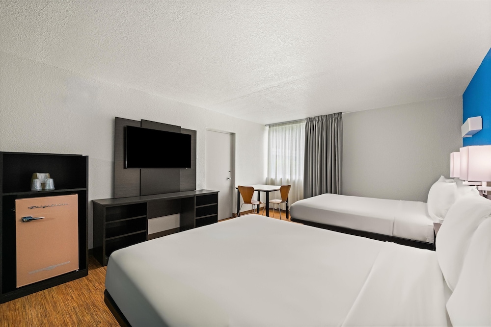 Signature Inn Miami 29/60