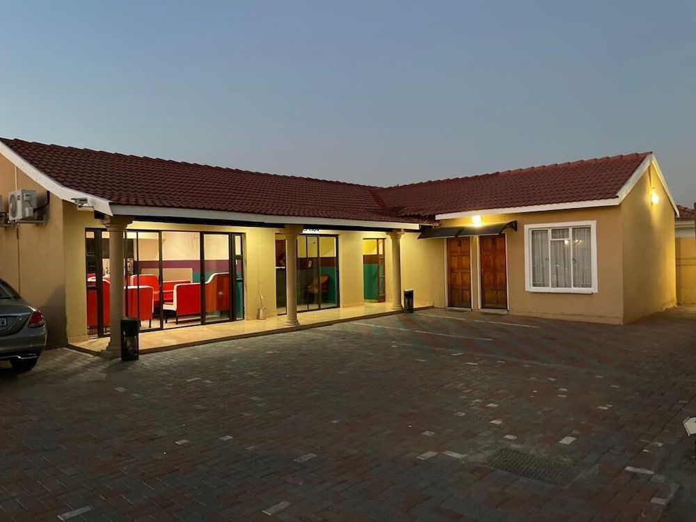 Pale Bohemia B&B 33/35