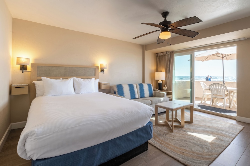 Southern California Beach Club 30/73