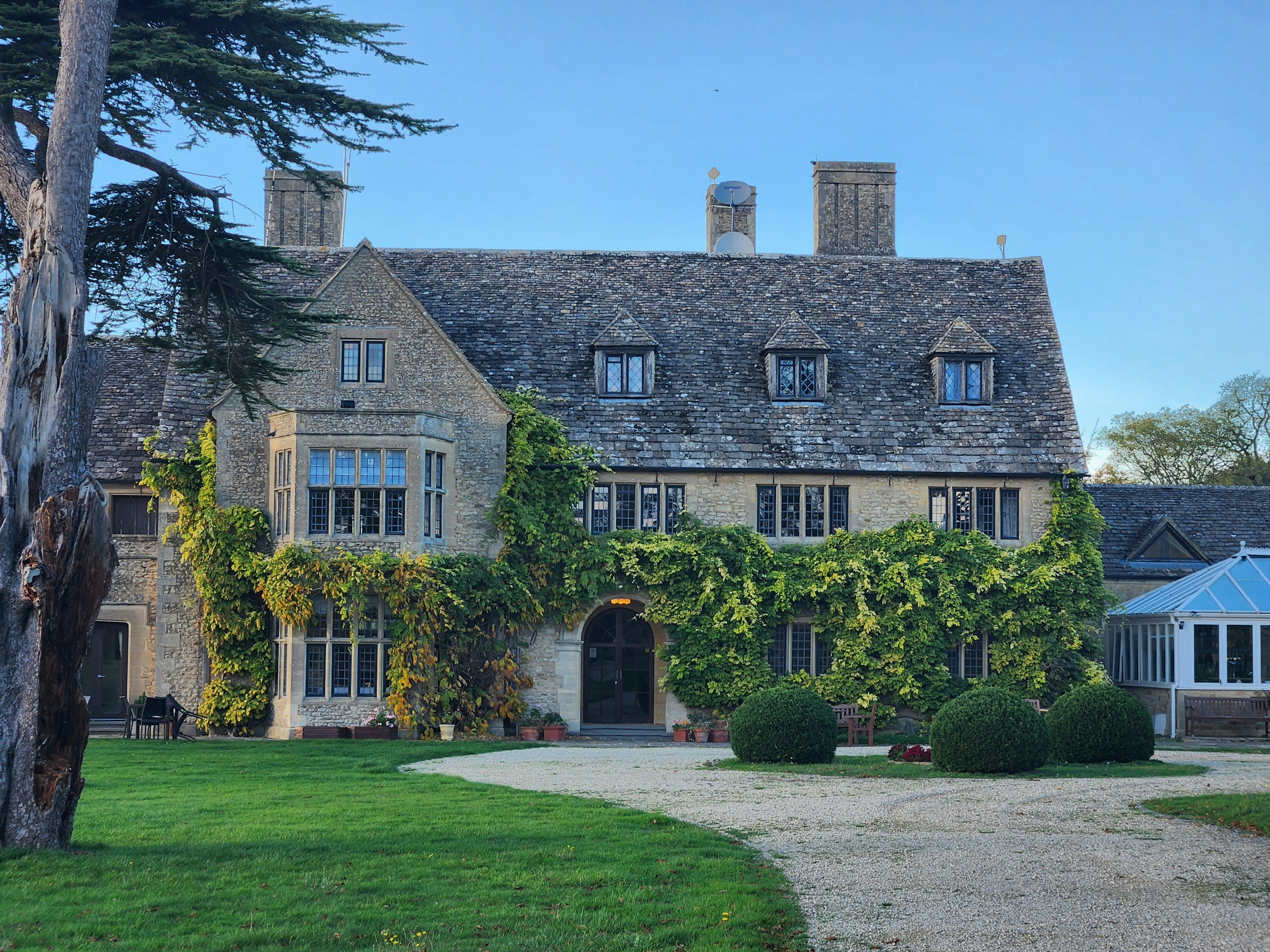 Stanton House Hotel 81/85