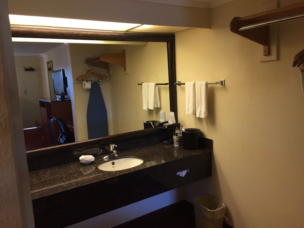 Chula Vista Inn 42/61