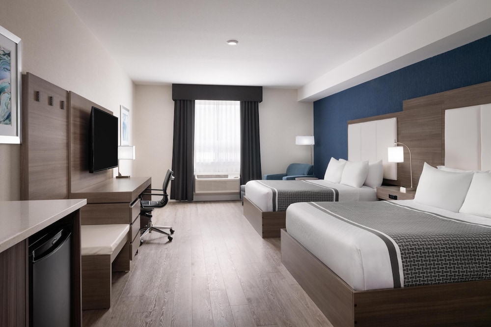 غرفة قياسية بسريرين كوين يُسمح فيها بالحيوانات الأليفة، Best Western Plus Gateway to the Falls 2/4