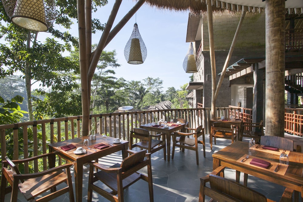 TEJAPRANA RESORT & SPA 36/50