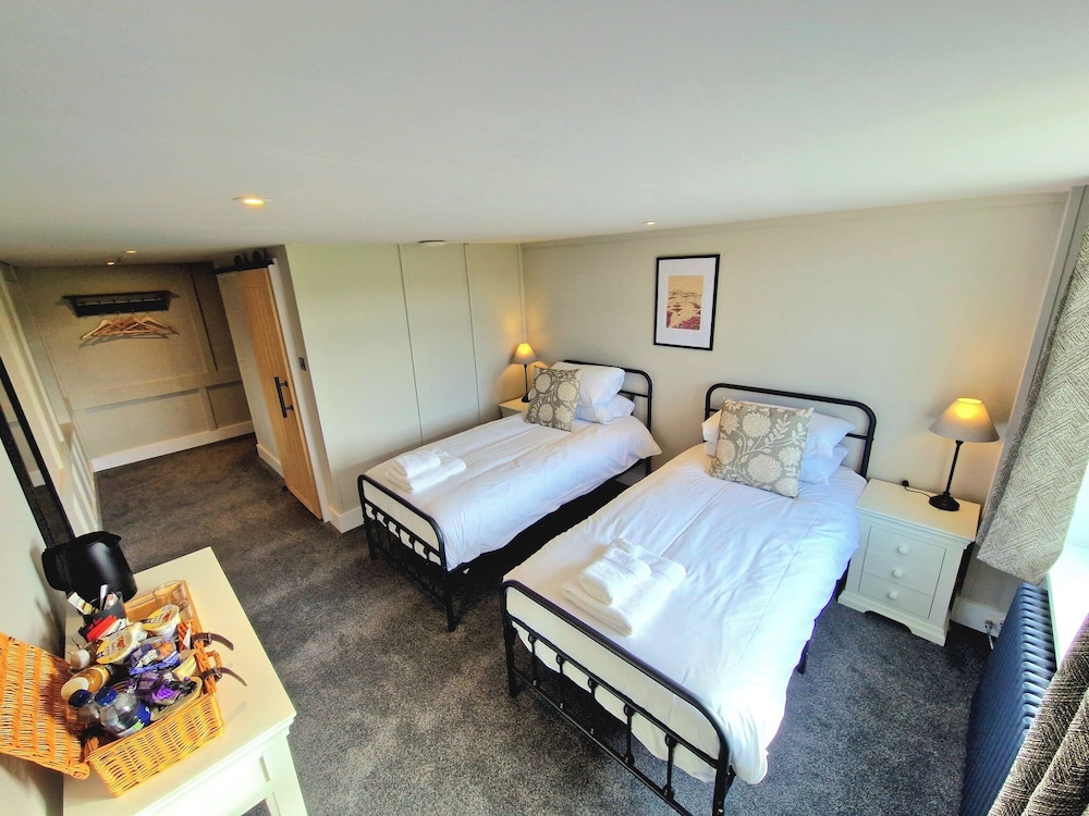 The Dormy House Hotel 17/50