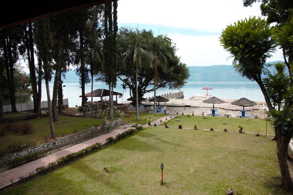 Pandu Lakeside Hotel Tuktuk 38/51