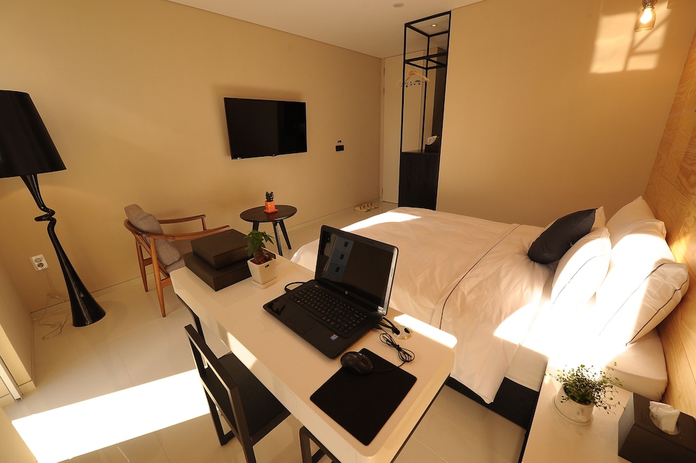 Hotel the Designers Jongno 31/68