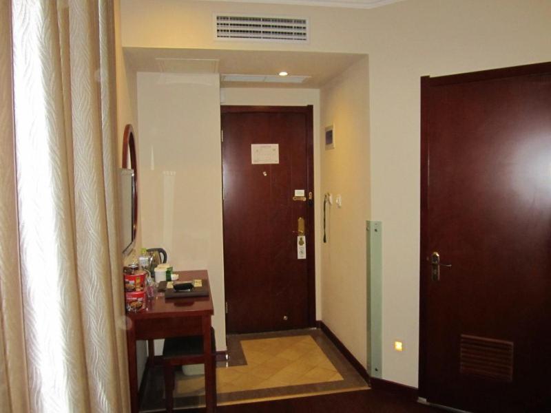 Greentree Inn Shandong Qingdao Jiaozhou Datong Mansion Express Hotel 9/60