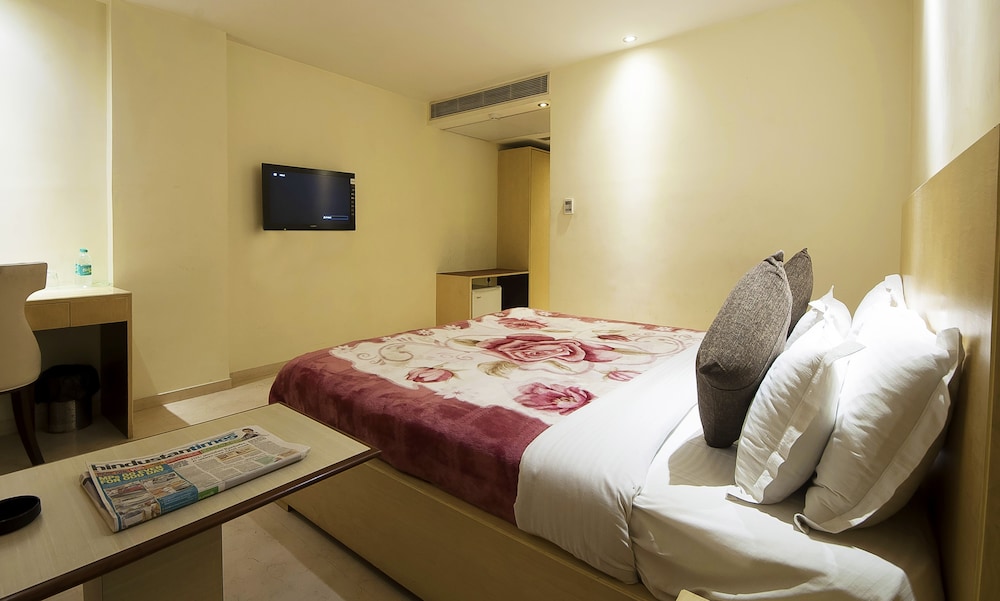 Mayur Hotel 17/49