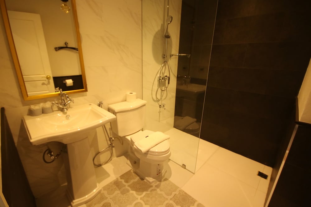 Saran Boutique Hotel Thapae 40/46