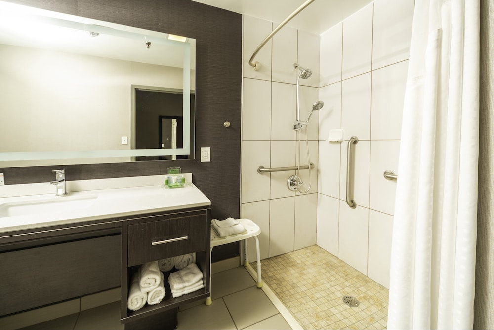 Holiday Inn Louisville East - Hurstbourne 11/78