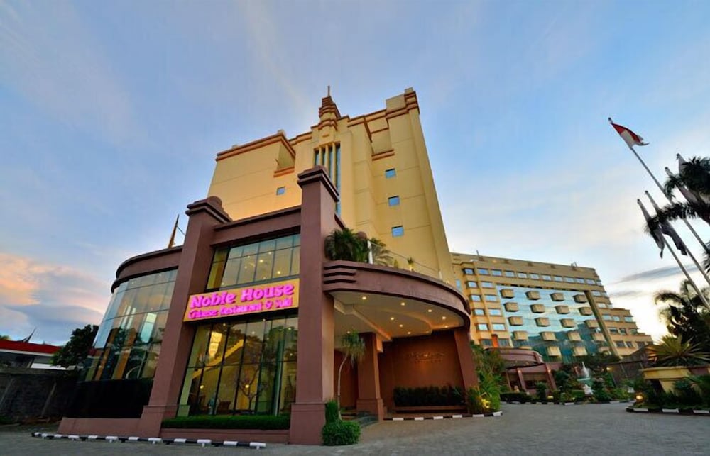 ARTOTEL Suites Aquila - Bandung 5/50