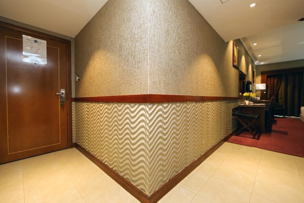 GSS Avenue Hotel 7/39