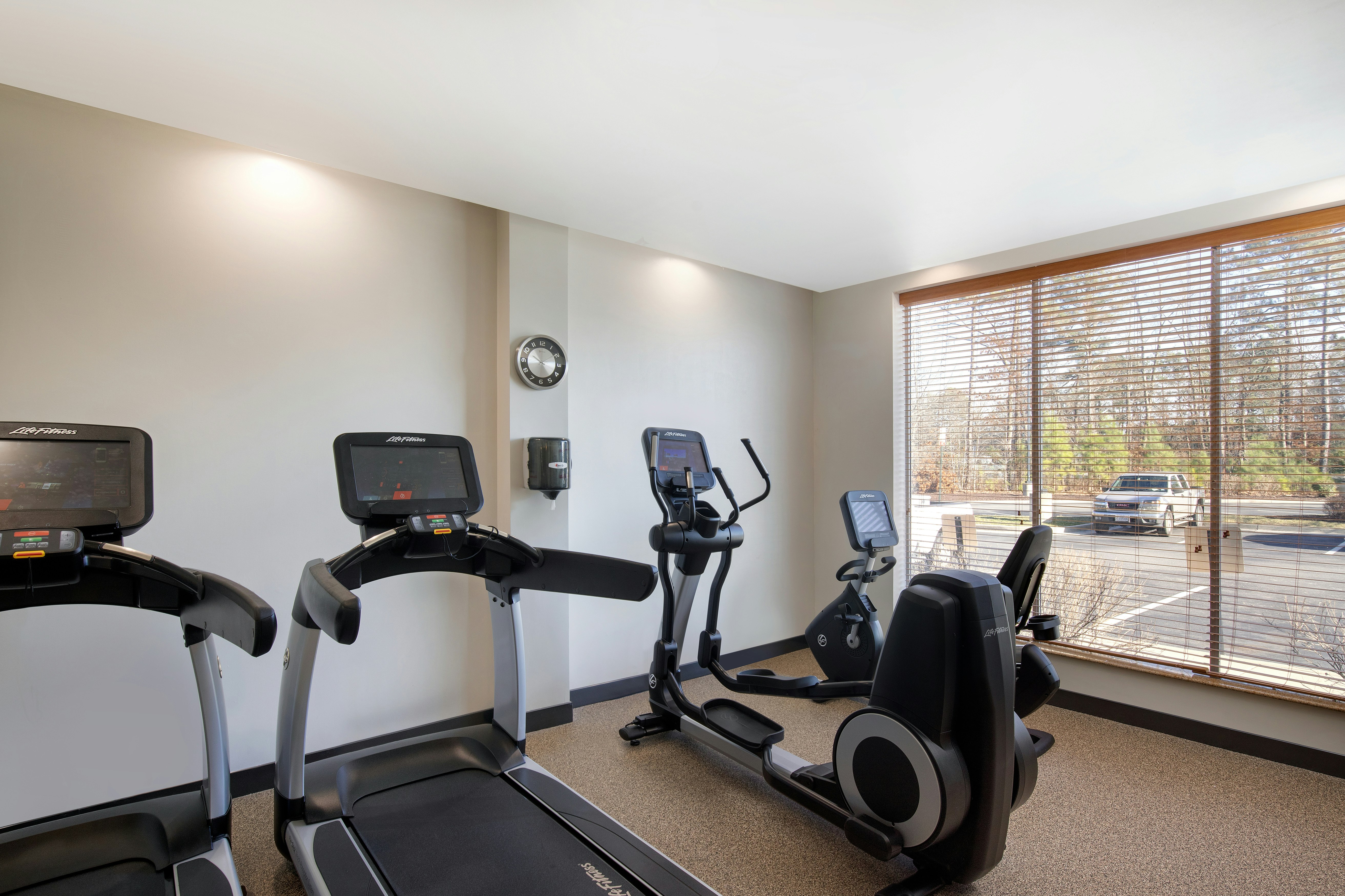 Doubletree By Hilton Richmond Airport 20/40