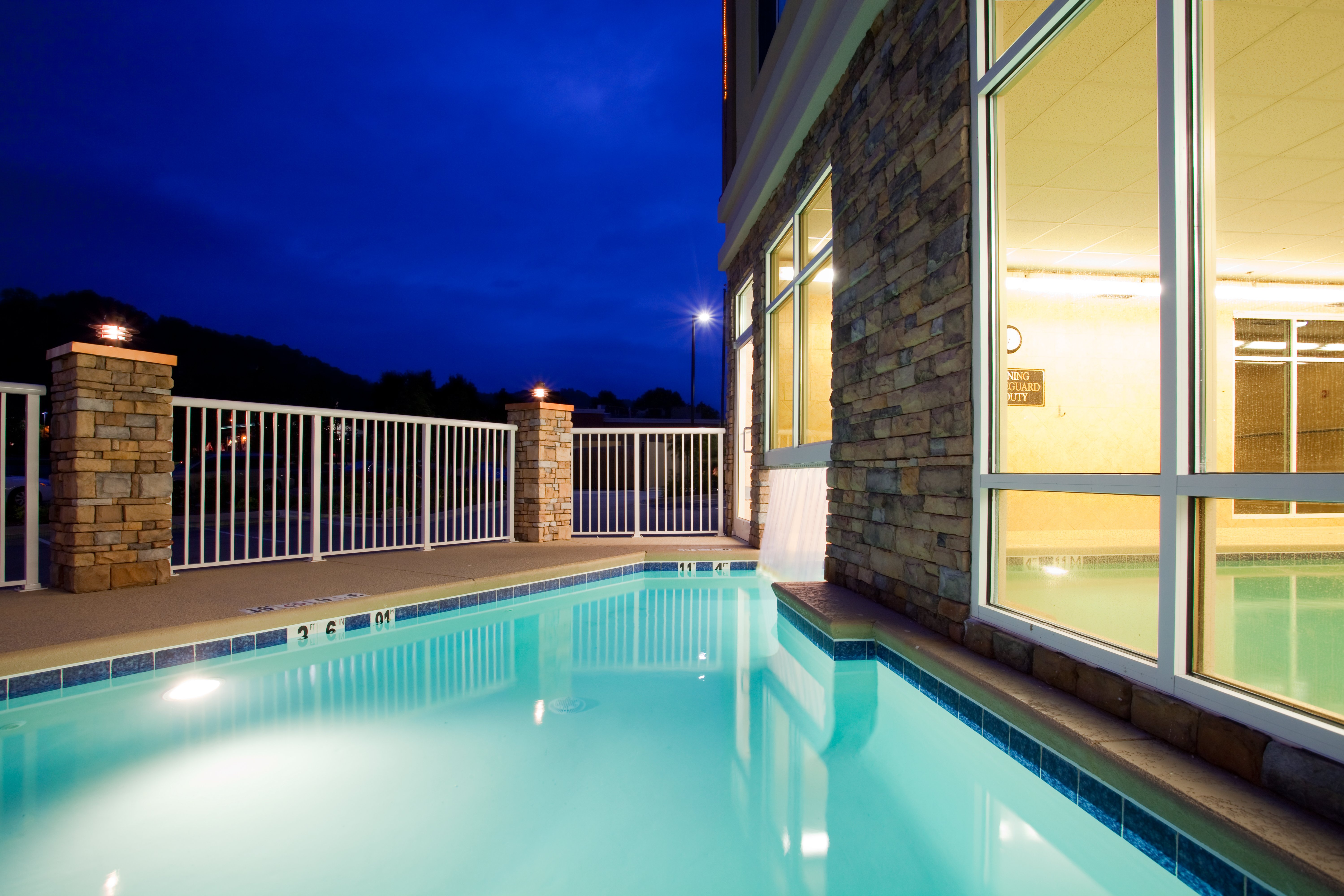 Holiday Inn Express and Suites Asheville Downtown 21/50