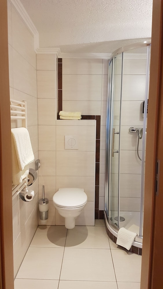 Hotel Zum Burgergarten 48/50