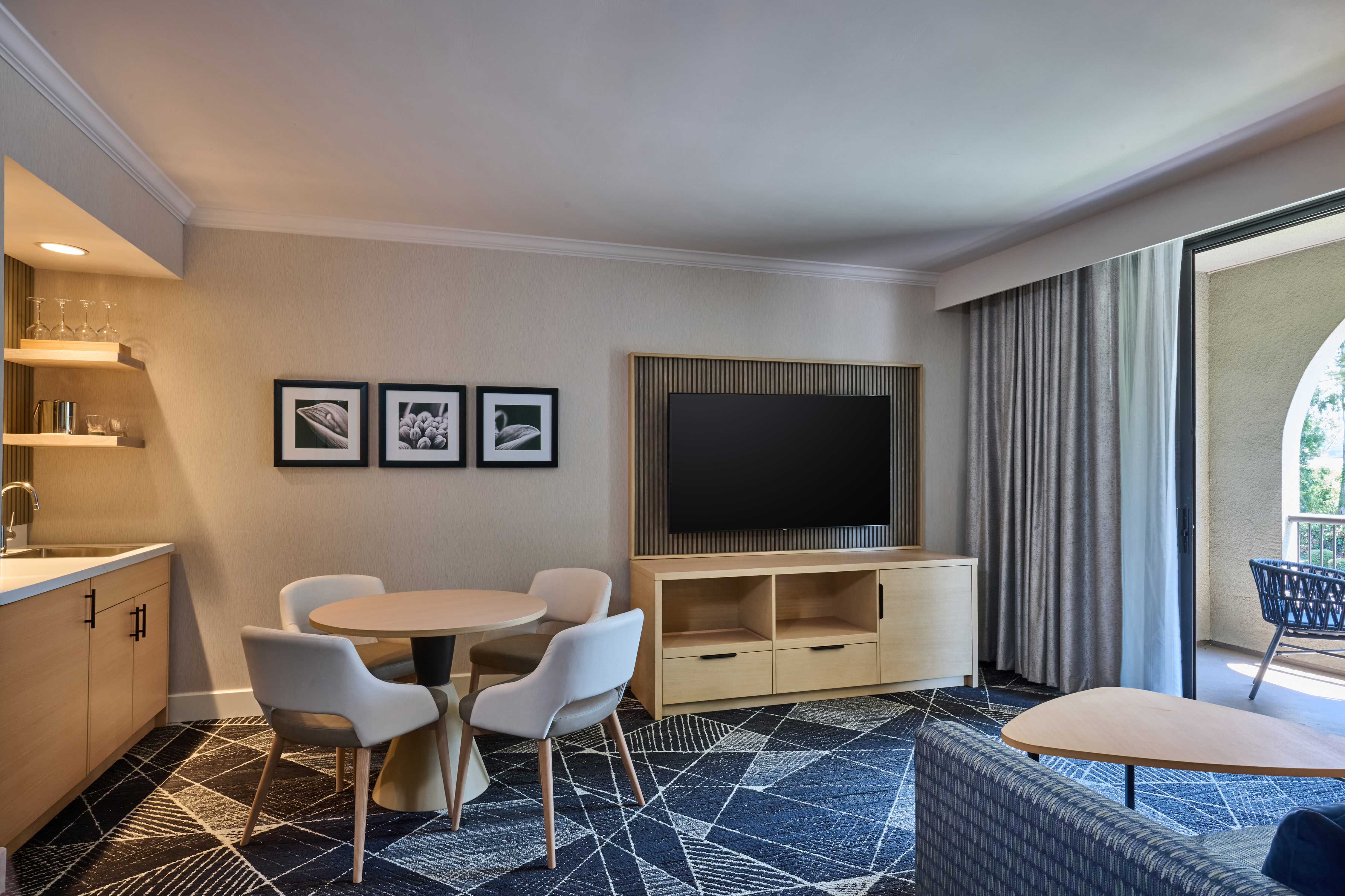 Doubletree By Hilton Newark Fremont 62/76