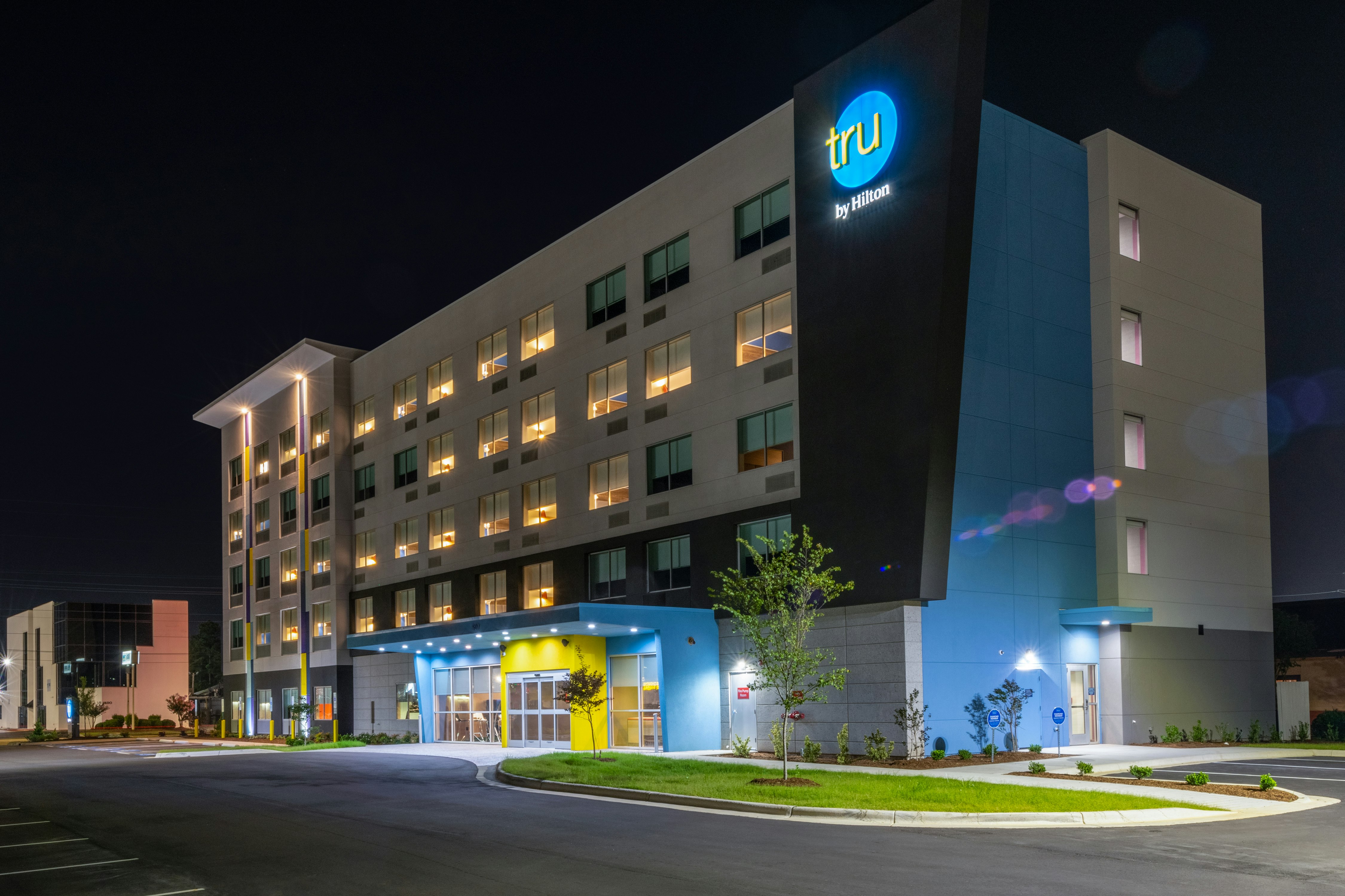 Tru by Hilton Fayetteville Fort Liberty photo2