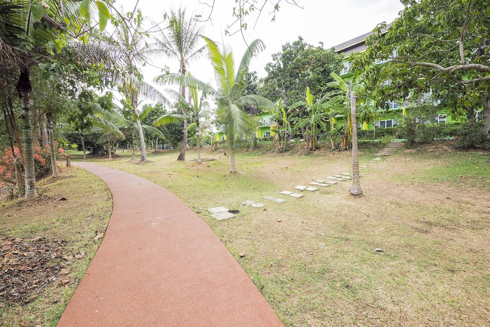 Saensukkho Hotel & Resort 59/65