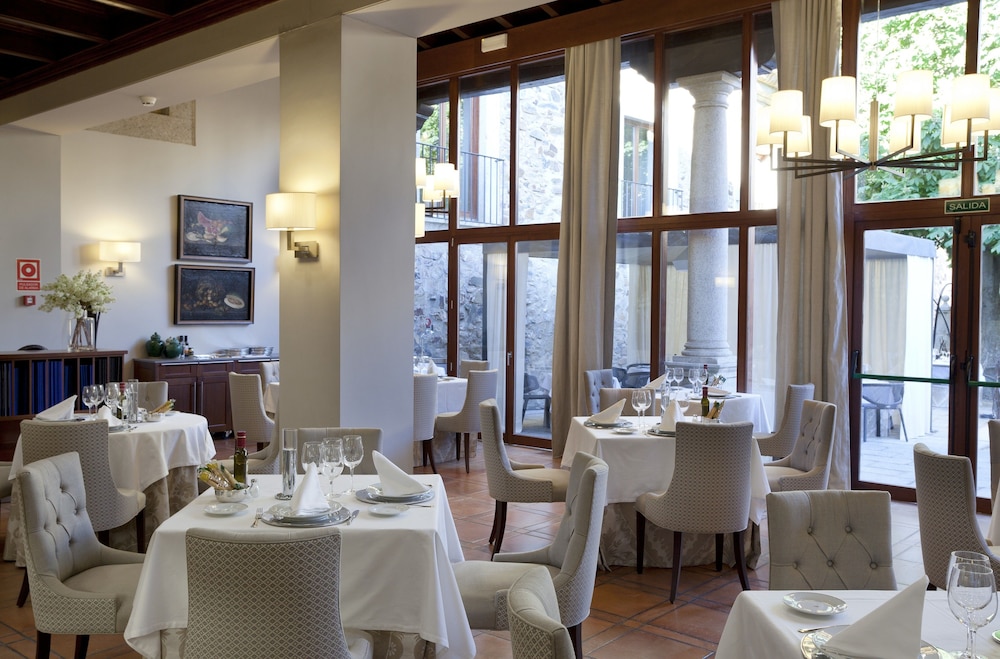 Parador De Caceres 50/63