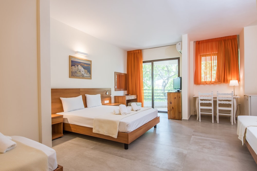 Lido Hotel 7/49