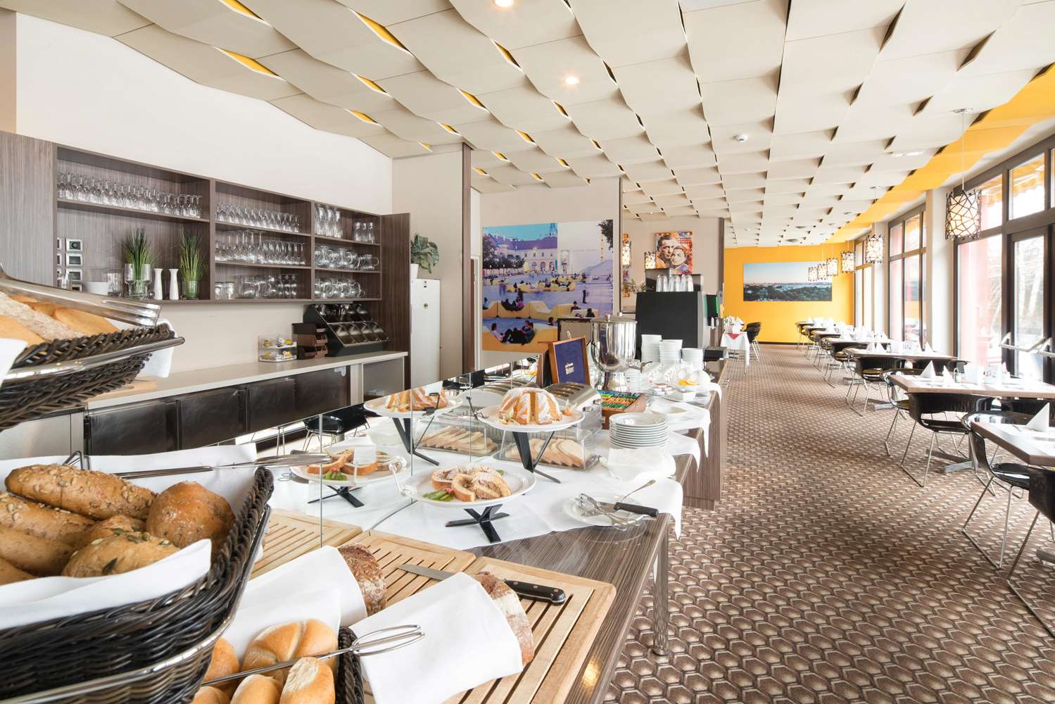 Smart Hotel Voesendorf 56/66