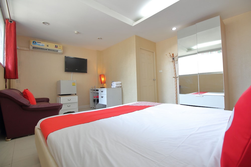 OYO 102 Diamond Residence Silom 18/28