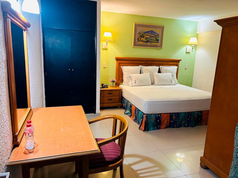 Frances Hotel 40/54