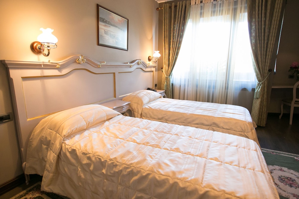 Hotel Victoria 13/43