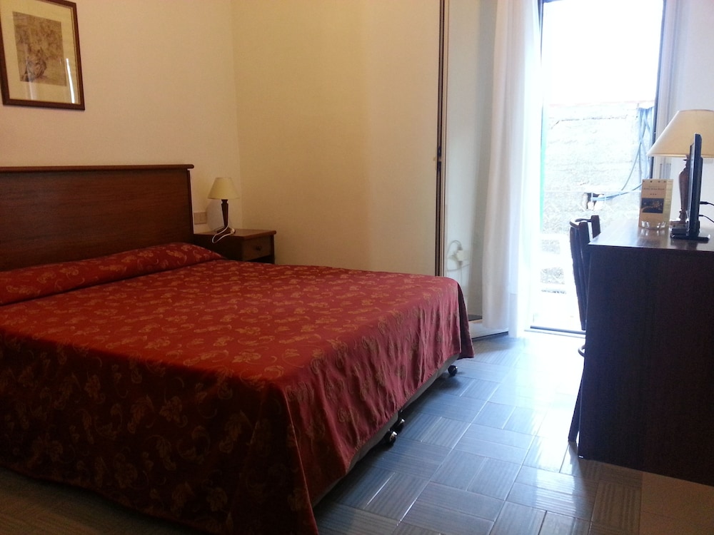 STANDARD, DOUBLE BED