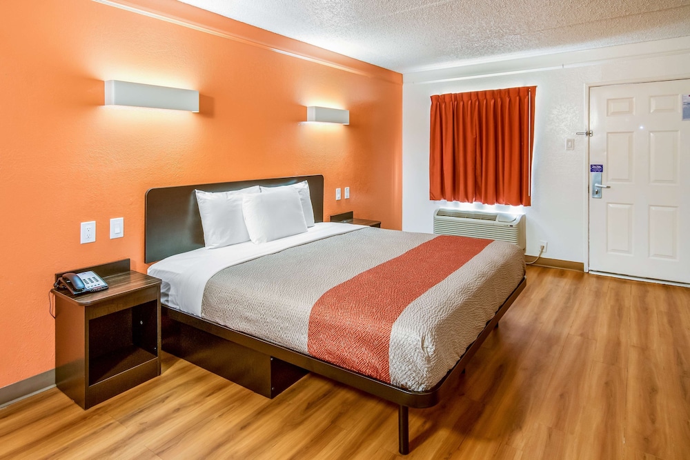 Motel6 Euless, TX - DFW West 20/33