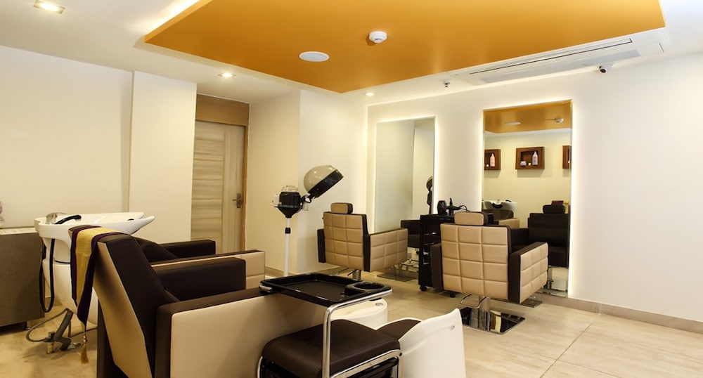 Nidhivan Sarovar Portico Vrindavan 33/58