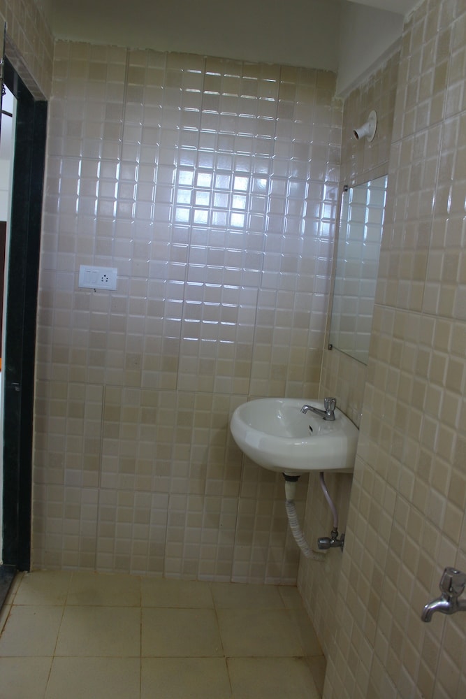 Poonam Village Resort 48/50